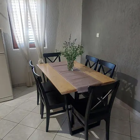 Lucija Apartman Pridraga